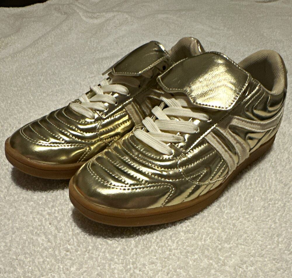 Steve Madden Madrid Metallic Gold Low Top Lace-Up Sneakers Gum Rubber Sole
